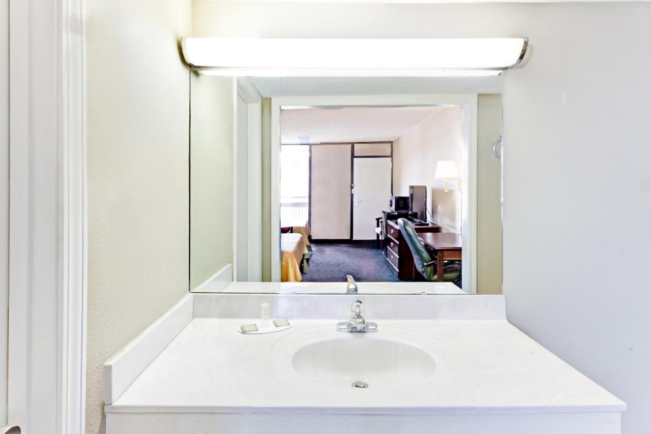 Super Inn & Suites キャロルトン エクステリア 写真